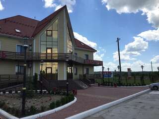 Отель Hotel Oktan Kryve Ozero-0