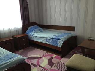 Отель Hotel Oktan Kryve Ozero Двухместный номер с 2 отдельными кроватями и ванной комнатой-2